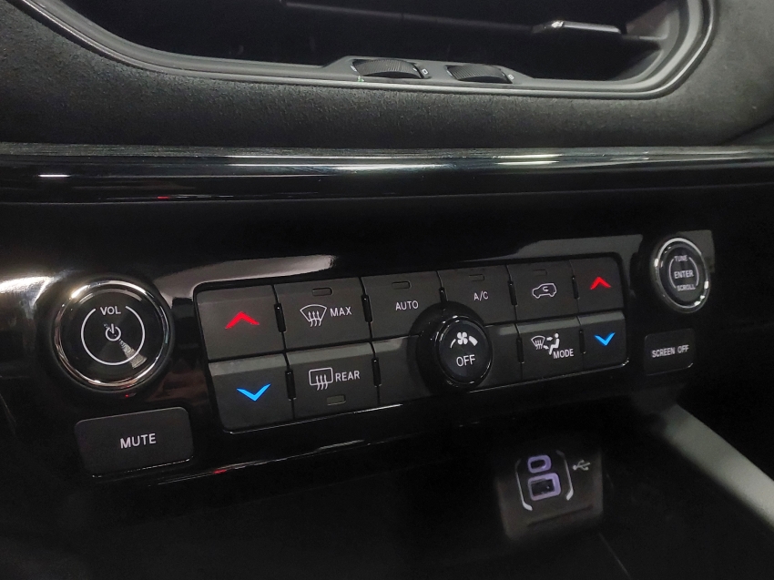 jeep commander 2.0 hurricane 4 turbo gasolina blackhawk at9 4p automatico 202613