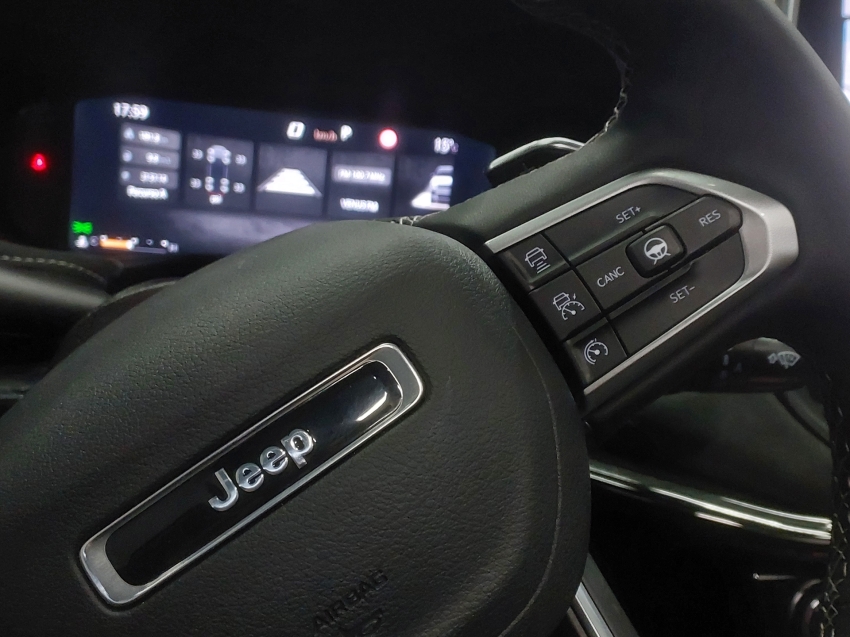 jeep commander 2.0 hurricane 4 turbo gasolina blackhawk at9 4p automatico 202621