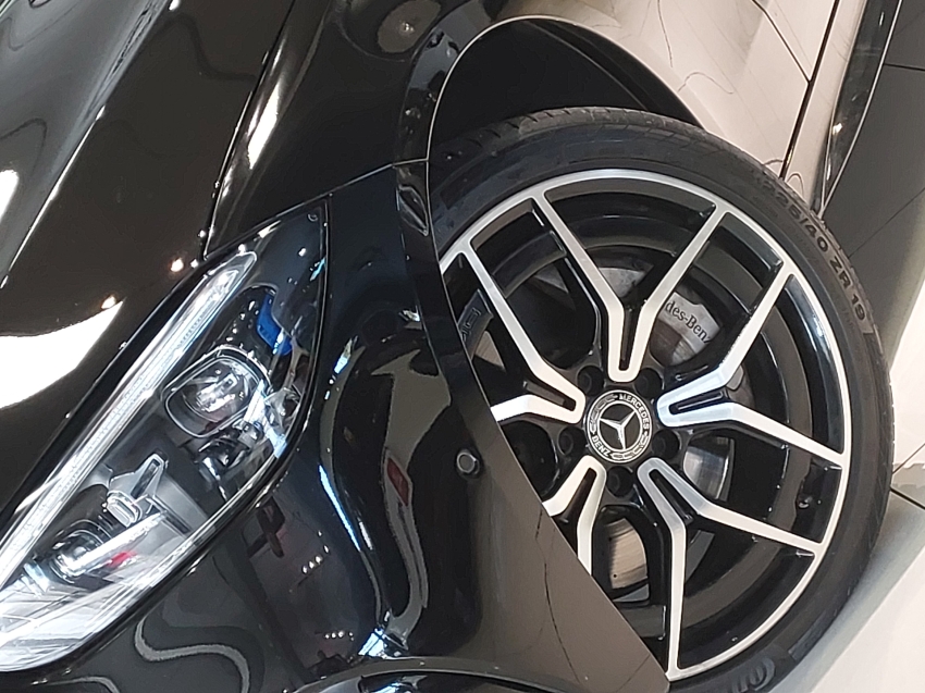 mercedes-benz c 300 2.0 eq boost hibrido amg line 9g-tronic 4p automatico 202421