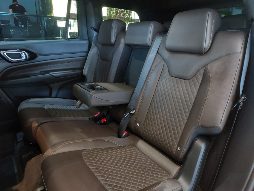 jeep commander 2.0 td380 turbo diesel overland at9 4p automatico 20229
