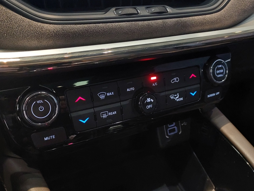 jeep commander 2.0 td380 turbo diesel overland at9 4p automatico 202214