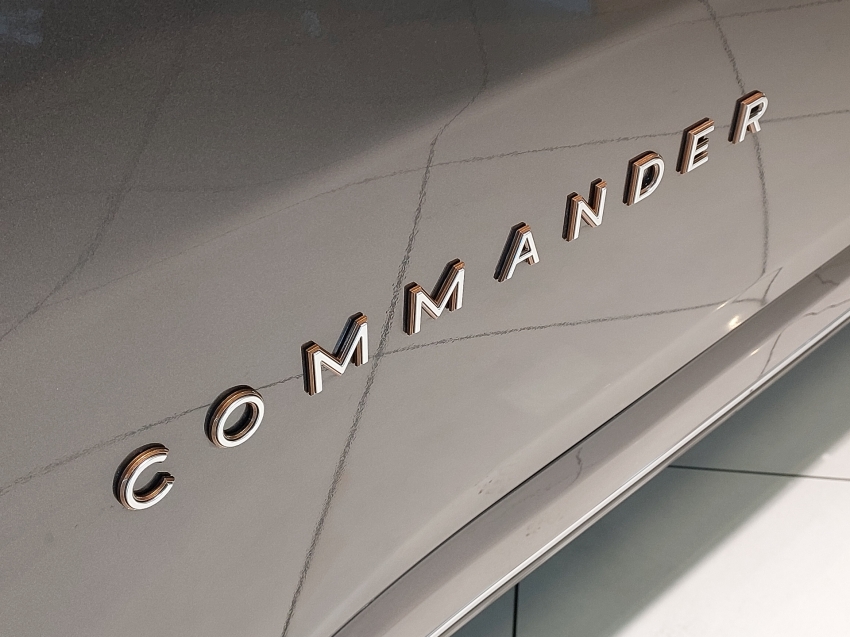 jeep commander 2.0 td380 turbo diesel overland at9 4p automatico 202228
