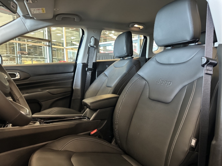 jeep compass longitude 1.3 t270 2025 gasolina automatico9
