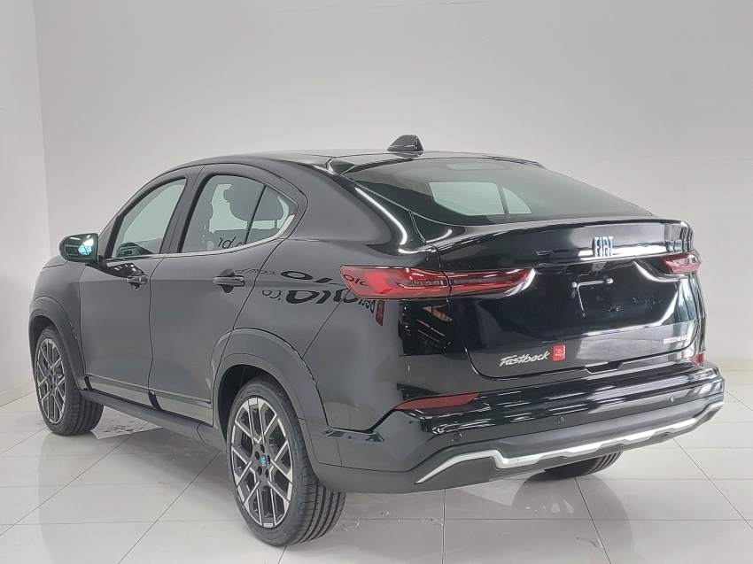 fiat fastback 1.3 turbo 270 flex limited edition at6 4p automatico 20263