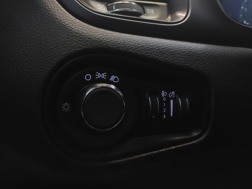jeep renegade 1.3 t270 turbo flex longitude at6 4p automatico 202520