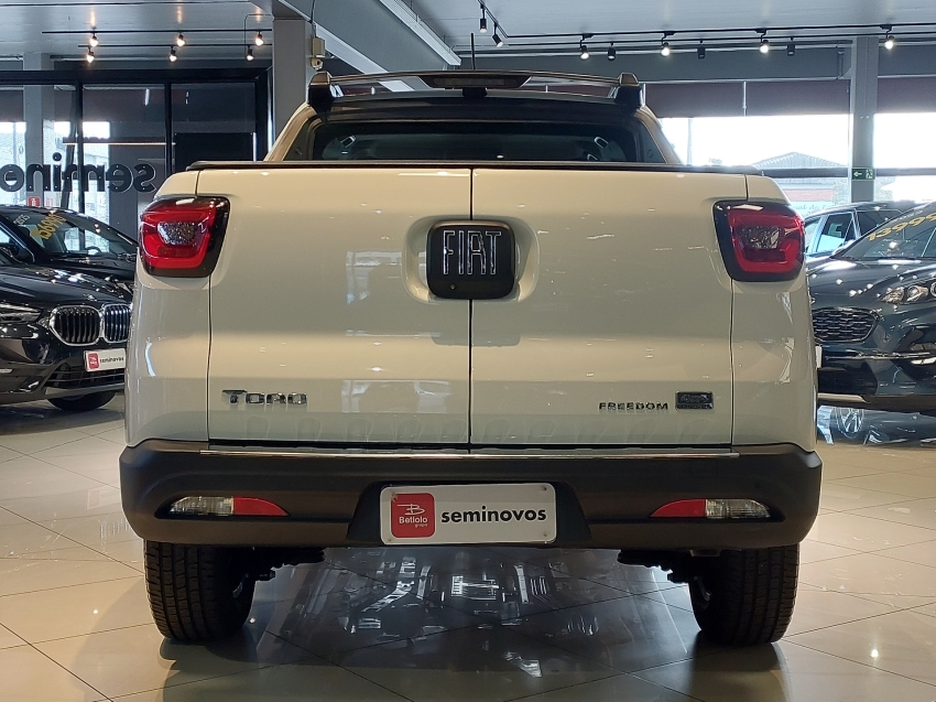 fiat toro 2.0 16v turbo diesel freedom 4wd at9 4p automatico 20224