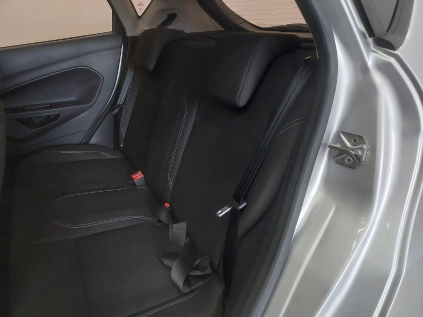 ford fiesta 1.6 se hatch 16v flex 4p powershift automatico 201511
