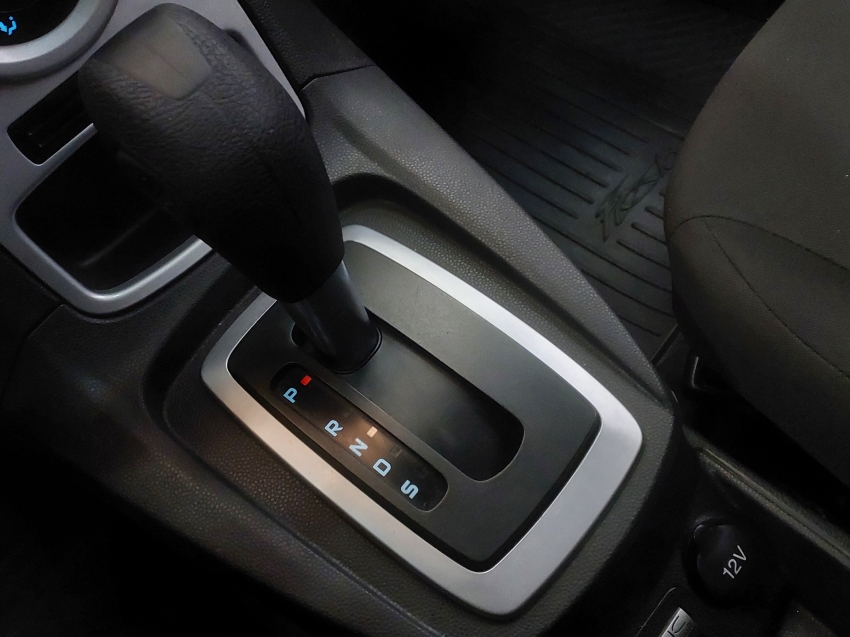 ford fiesta 1.6 se hatch 16v flex 4p powershift automatico 201515
