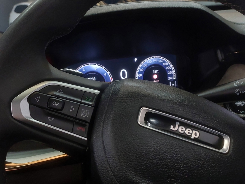 jeep commander 2.0 td380 turbo diesel overland at9 4p automatico 202320