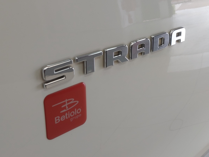 fiat strada 1.3 firefly flex freedom cd manual 4p 202317