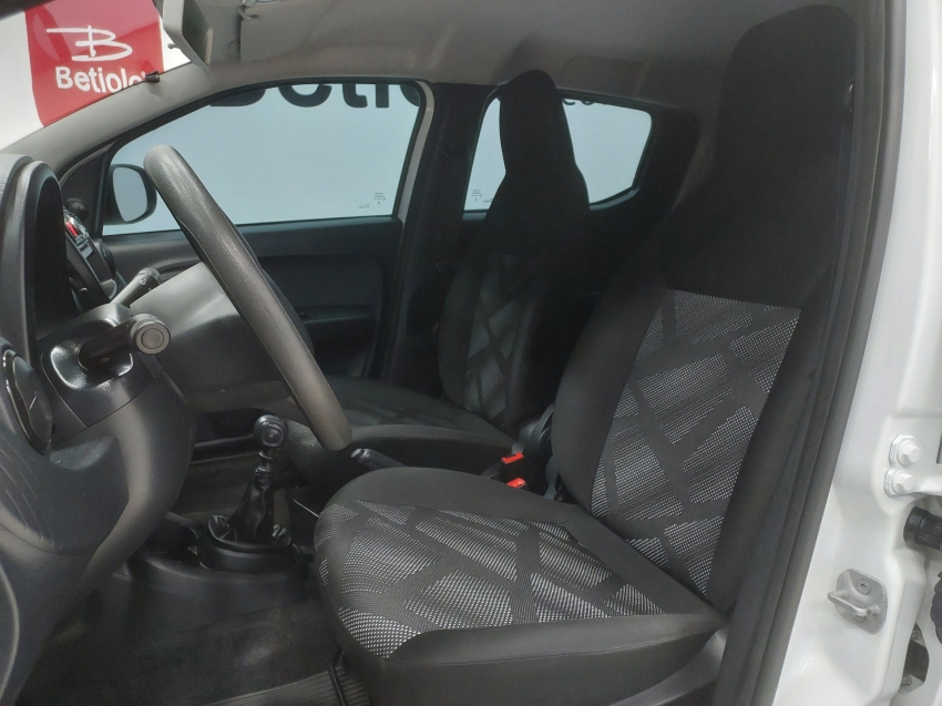 fiat mobi 1.0 evo flex like. manual 4p 20258