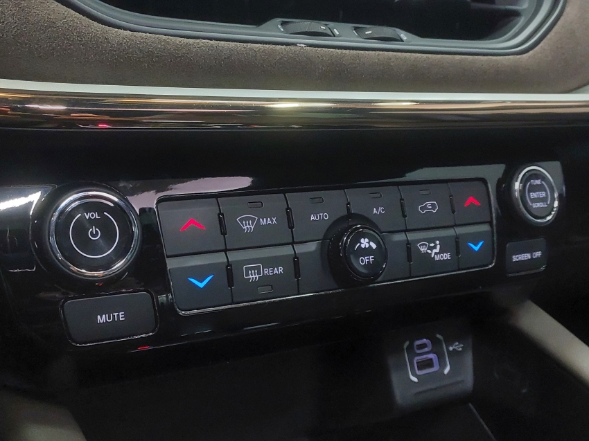 jeep commander 2.0 td380 turbo diesel overland at9 4p automatico 202313