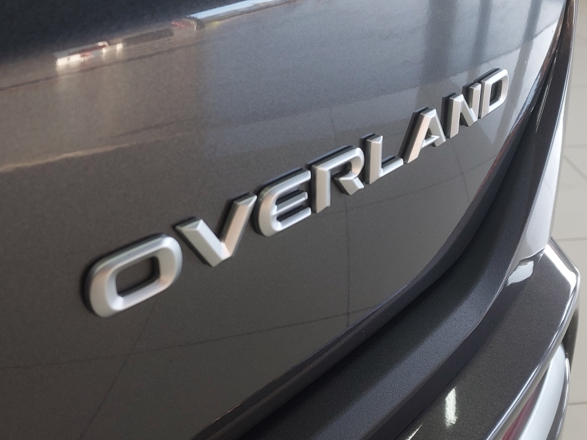 jeep commander 2.0 td380 turbo diesel overland at9 4p automatico 202327
