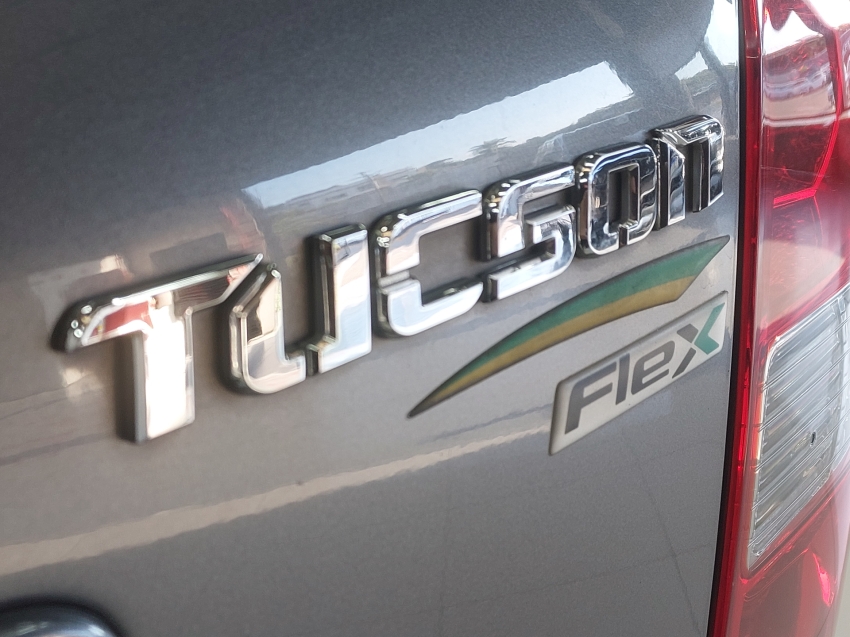 hyundai tucson 2.0 mpfi gls 16v 143cv 2wd flex 4p automatico 201616