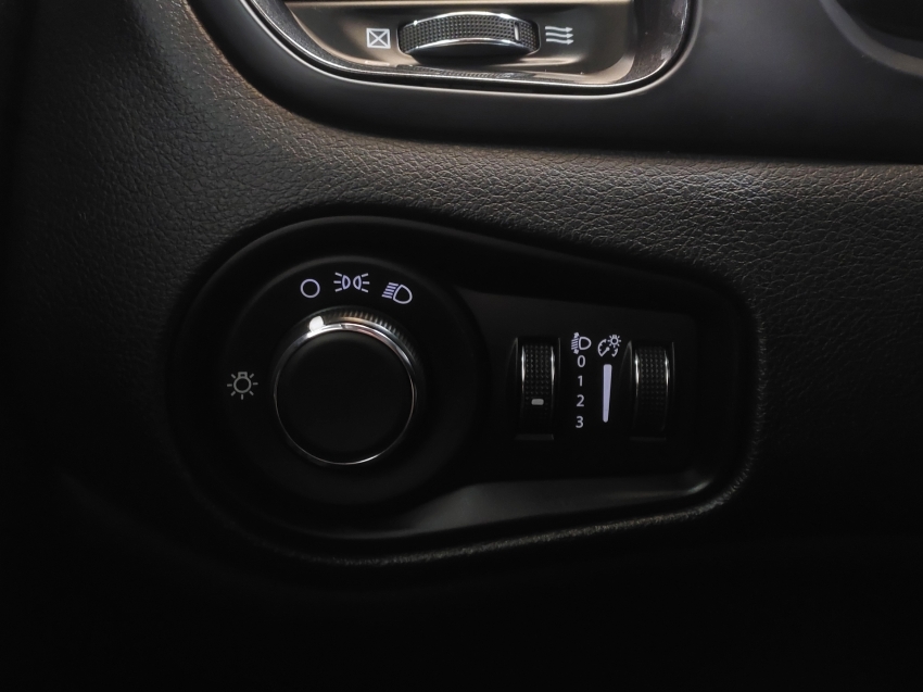 jeep renegade 1.3 t270 turbo flex longitude at6 4p automatico 202520