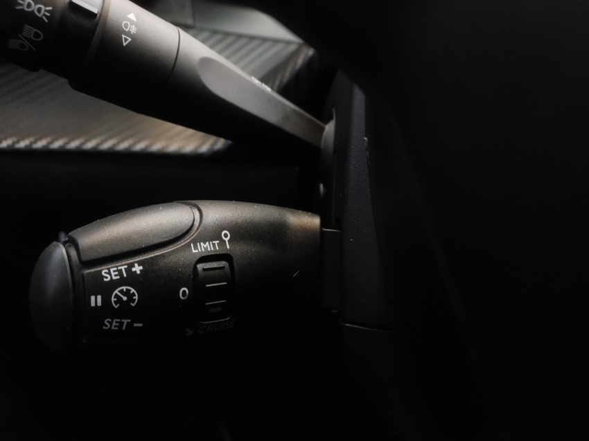 peugeot 2008 1.0 turbo 200 flex allure cvt 4p automatico 202519