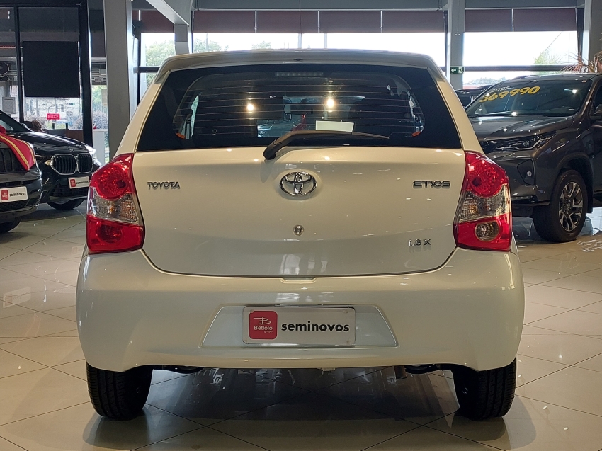 toyota etios 1.3 x 16v flex 4p manual automatico 20164
