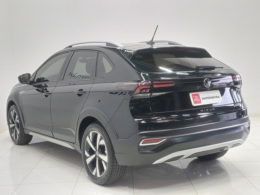 volkswagen nivus 1.0 200 tsi total flex highline automatico 4p 20213