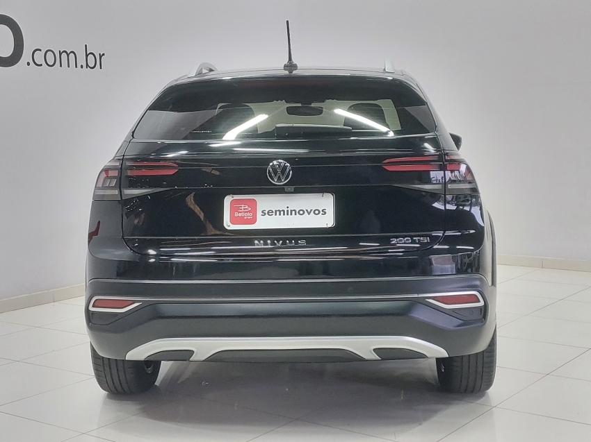 volkswagen nivus 1.0 200 tsi total flex highline automatico 4p 20215