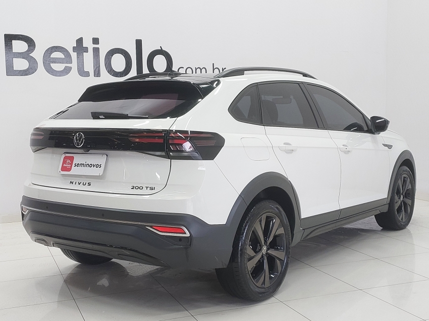 volkswagen nivus 1.0 200 tsi total flex highline automatico 4p 20244
