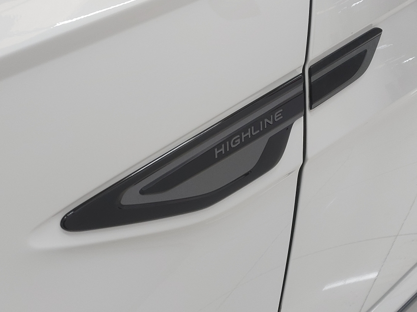 volkswagen nivus 1.0 200 tsi total flex highline automatico 4p 202420