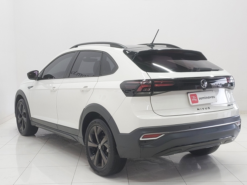 volkswagen nivus 1.0 200 tsi total flex highline automatico 4p 20243