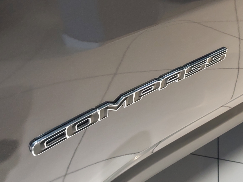 jeep compass 1.3 t270 turbo flex longitude at6 4p automatico 202420