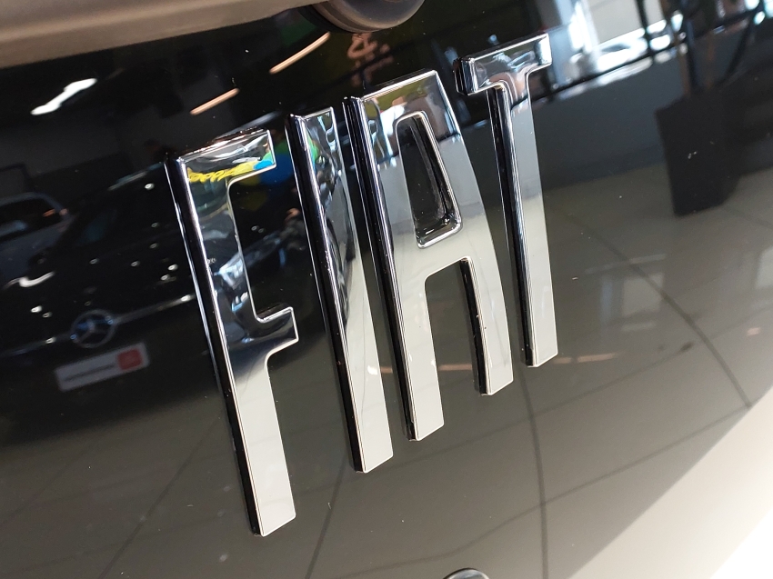 fiat mobi 1.0 evo flex like. manual 4p 202414