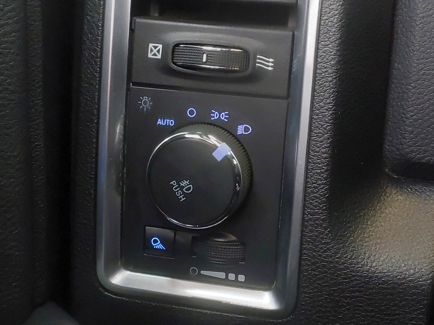 ram classic 5.7 v8 gasolina laramie cd 4x4 automatico 4p 202321