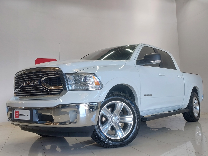ram classic 5.7 v8 gasolina laramie cd 4x4 automatico 4p 2023