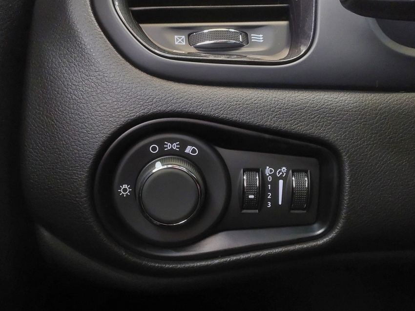 jeep renegade 1.3 t270 turbo flex longitude at6 4p automatico 202520