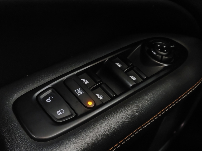 jeep compass 2.0 16v flex longitude automatico 4p 202119