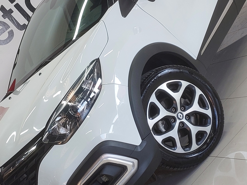 renault captur 1.3 tce flex intense x-tronic 4p automatico 202319
