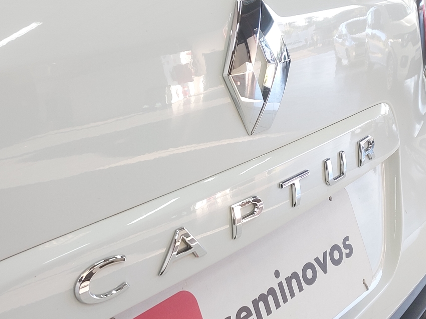 renault captur 1.3 tce flex intense x-tronic 4p automatico 202318