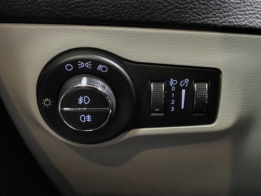 jeep compass 2.0 16v diesel longitude 4x4 automatico 4p 201820