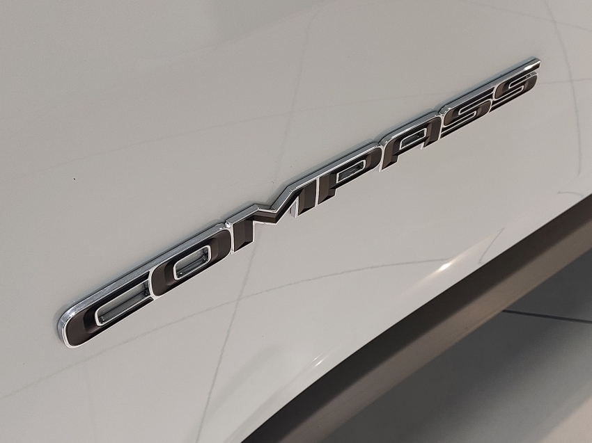 jeep compass 2.0 16v diesel longitude 4x4 automatico 4p 201825