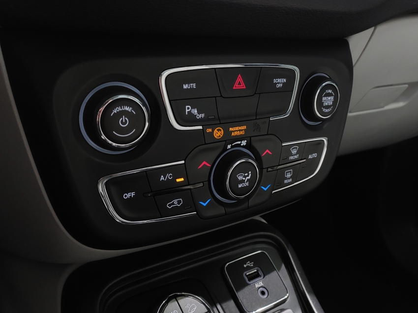 jeep compass 2.0 16v diesel longitude 4x4 automatico 4p 201812