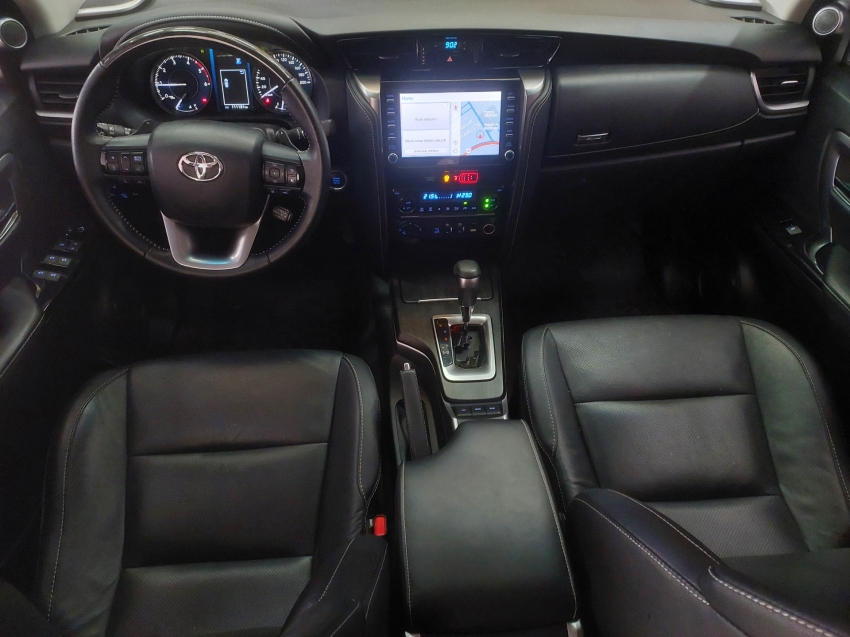 toyota hilux sw4 2.8 d-4d turbo diesel srx 7l 4x4 automatico 4p 20227
