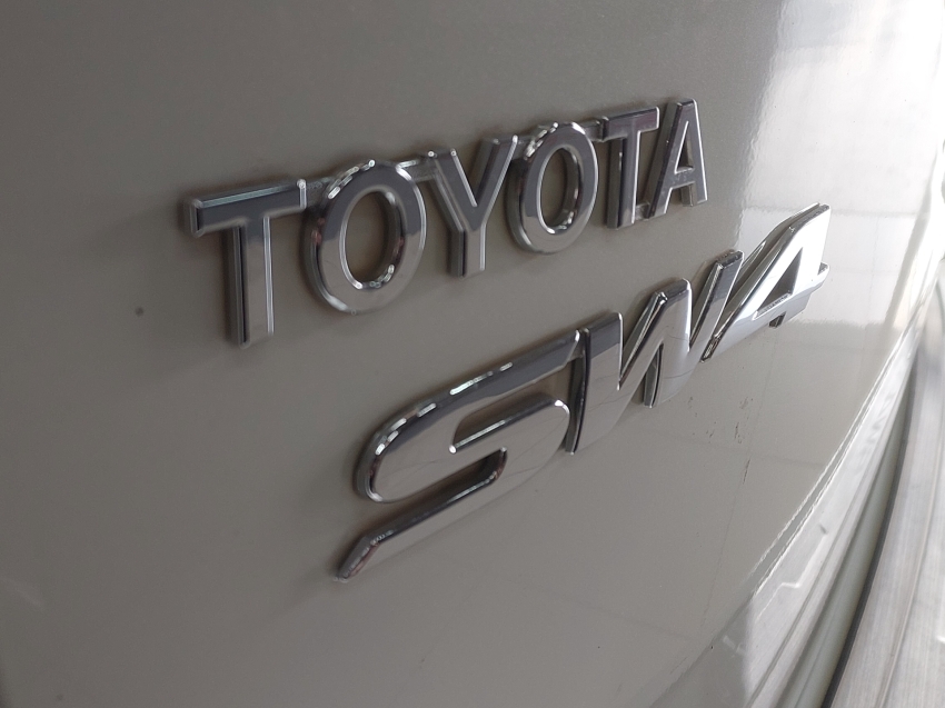 toyota hilux sw4 2.8 d-4d turbo diesel srx 7l 4x4 automatico 4p 202225