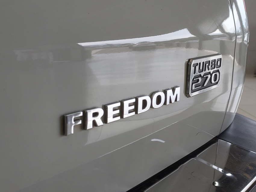 fiat toro 1.3 turbo 270 flex freedom at6 4p automatico 202219