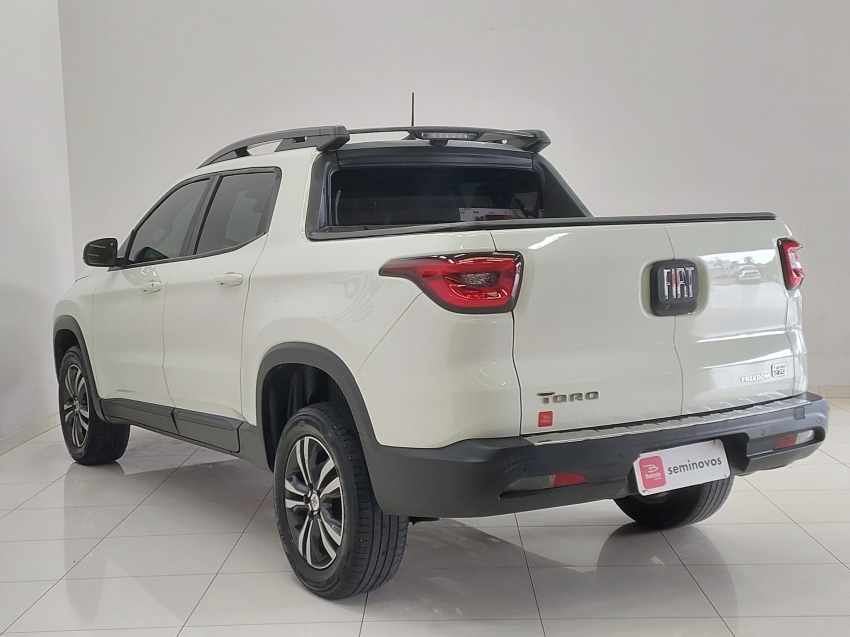 fiat toro 1.3 turbo 270 flex freedom at6 4p automatico 20223