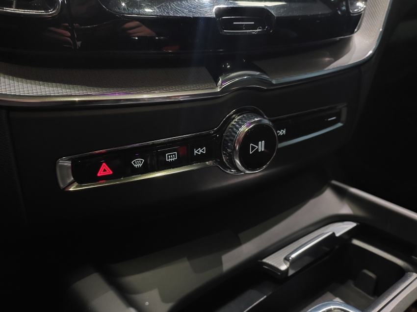 volvo xc60 2.0 t5 gasolina r-design awd geartronic 4p automatico 201812