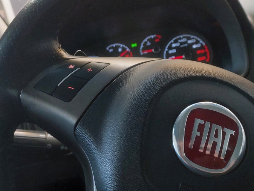 fiat idea 1.8 mpi adventure 16v flex 4p automatizado automatico 201615