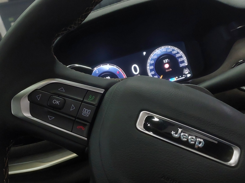 jeep commander 2.2 turbo diesel overland at9 4p automatico 202620