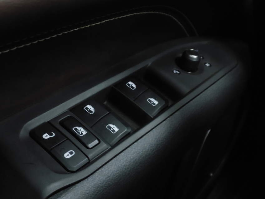 jeep commander 2.2 turbo diesel overland at9 4p automatico 202624