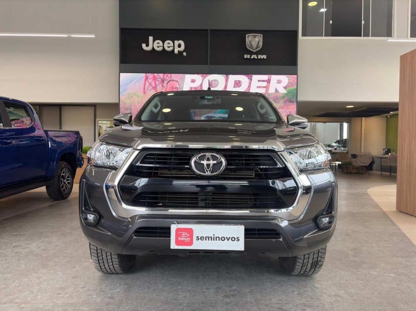 toyota hilux 2.8 d-4d turbo diesel cd srv 4x4 automatico 4p 20242