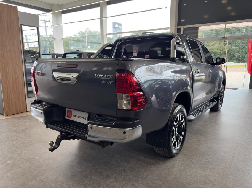 toyota hilux 2.8 d-4d turbo diesel cd srv 4x4 automatico 4p 20244