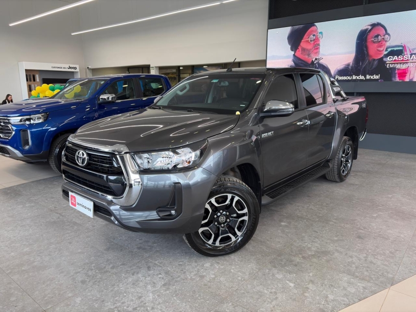 toyota hilux 2.8 d-4d turbo diesel cd srv 4x4 automatico 4p 202424