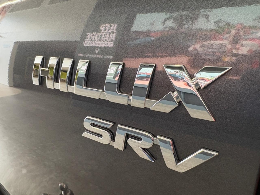 toyota hilux 2.8 d-4d turbo diesel cd srv 4x4 automatico 4p 202421