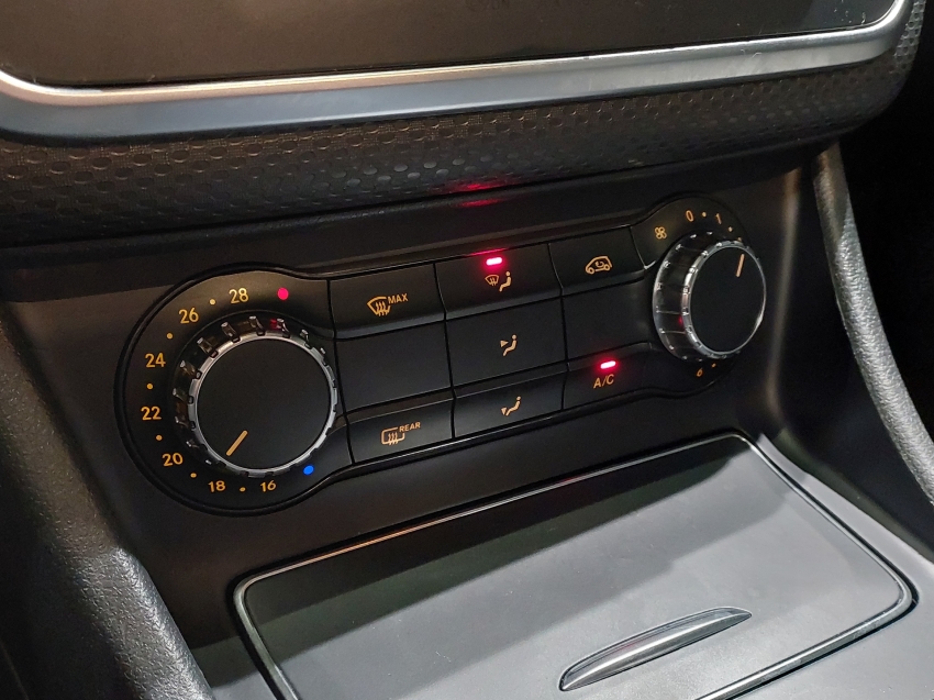mercedes-benz a 200 1.6 cgi flex 7g-dct 4p automatico 201812